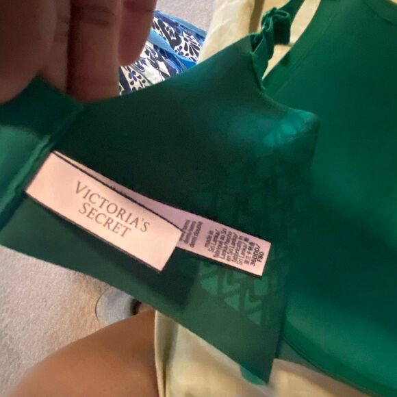 Victoria’s Secret lined semi Demi bra size 36DDD - Picture 6 of 8